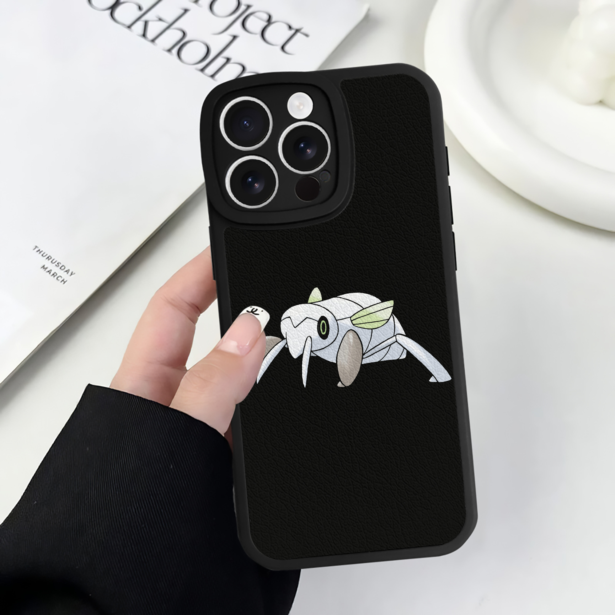 （画像用） ポケットモンスター Pokémon 【iPhone 16シリーズ対応】シリコンスマホケース（レザー調） 材質：シリコン